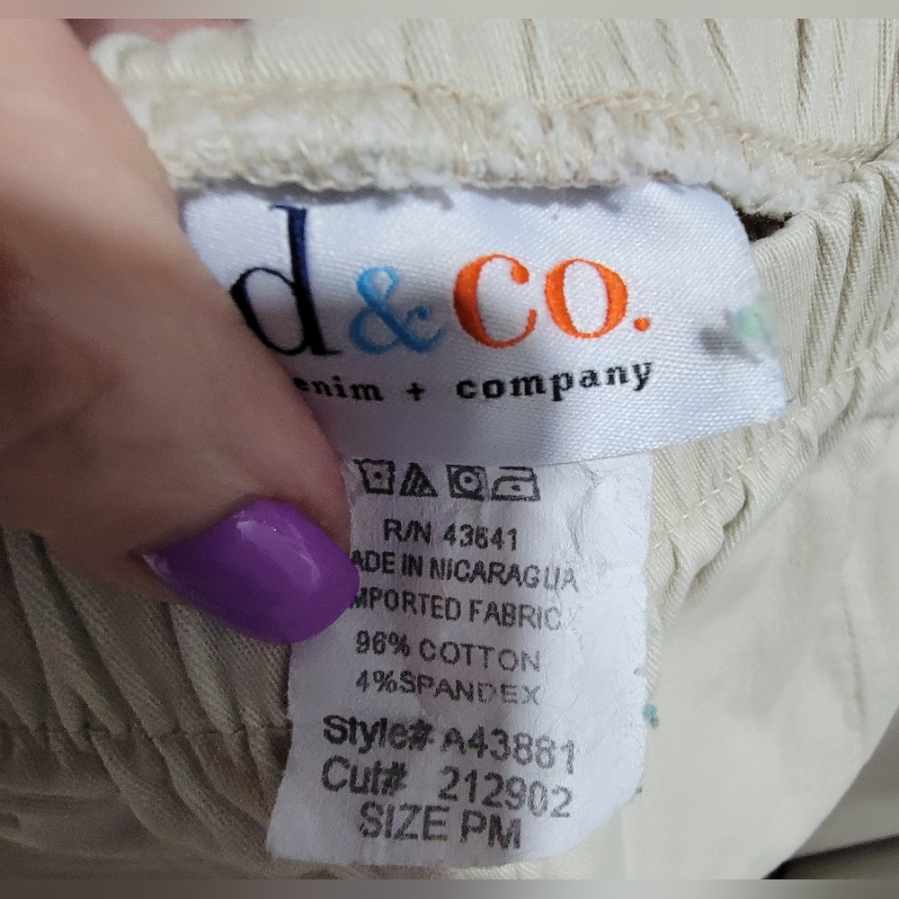 Comfy d&co. denim + company pants. Size PM - Picture 3 of 3